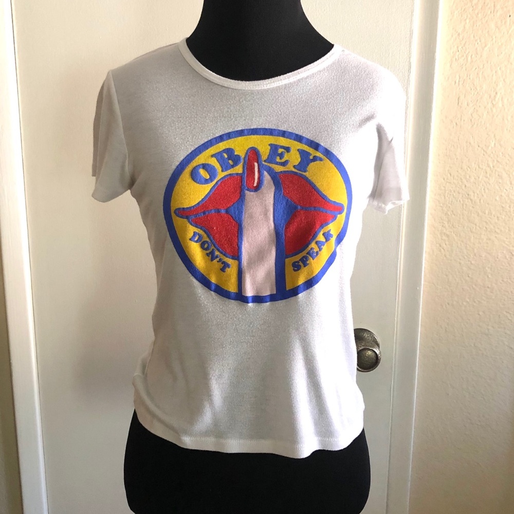 White OBEY don’t speak Top